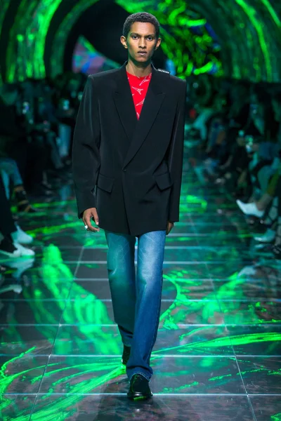 Look 23
